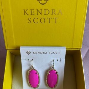 ✨NWOT Kendra Scott Gold Drop Magenta Earrings